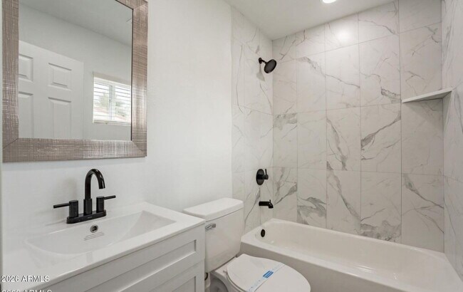 Building Photo - 5039 N 18th Ave