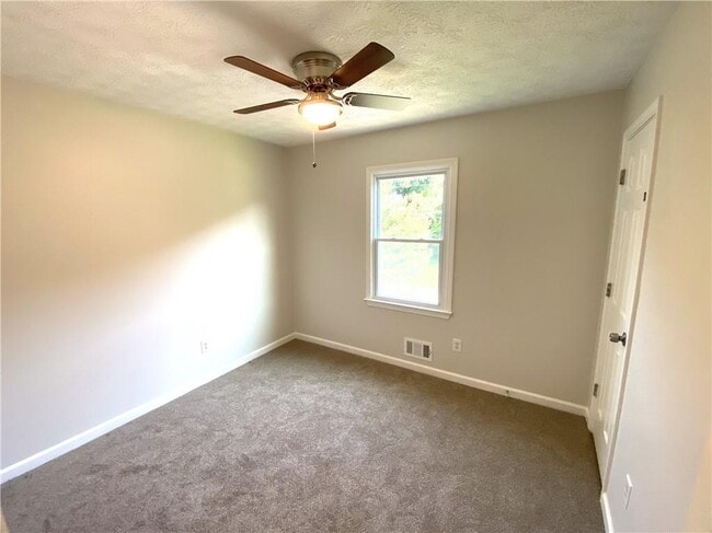 Building Photo - 109 Indian Trail Dr