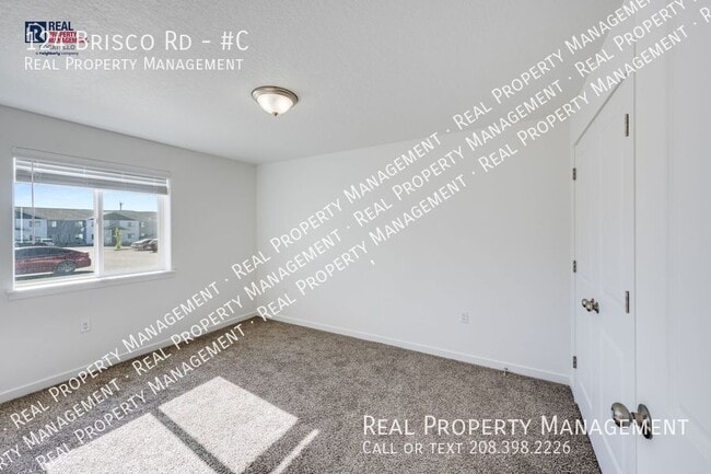 Building Photo - 124 Briscoe Rd