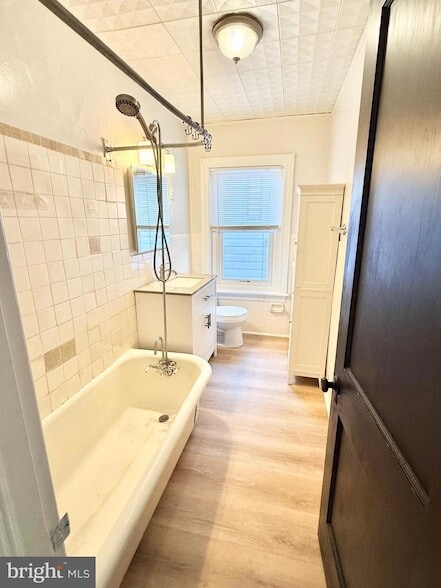 Building Photo - 1203 Cherry St