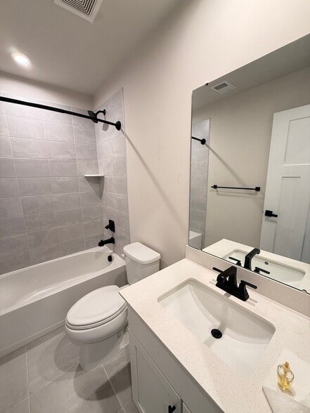 Building Photo - 9304 Tanfield Dr
