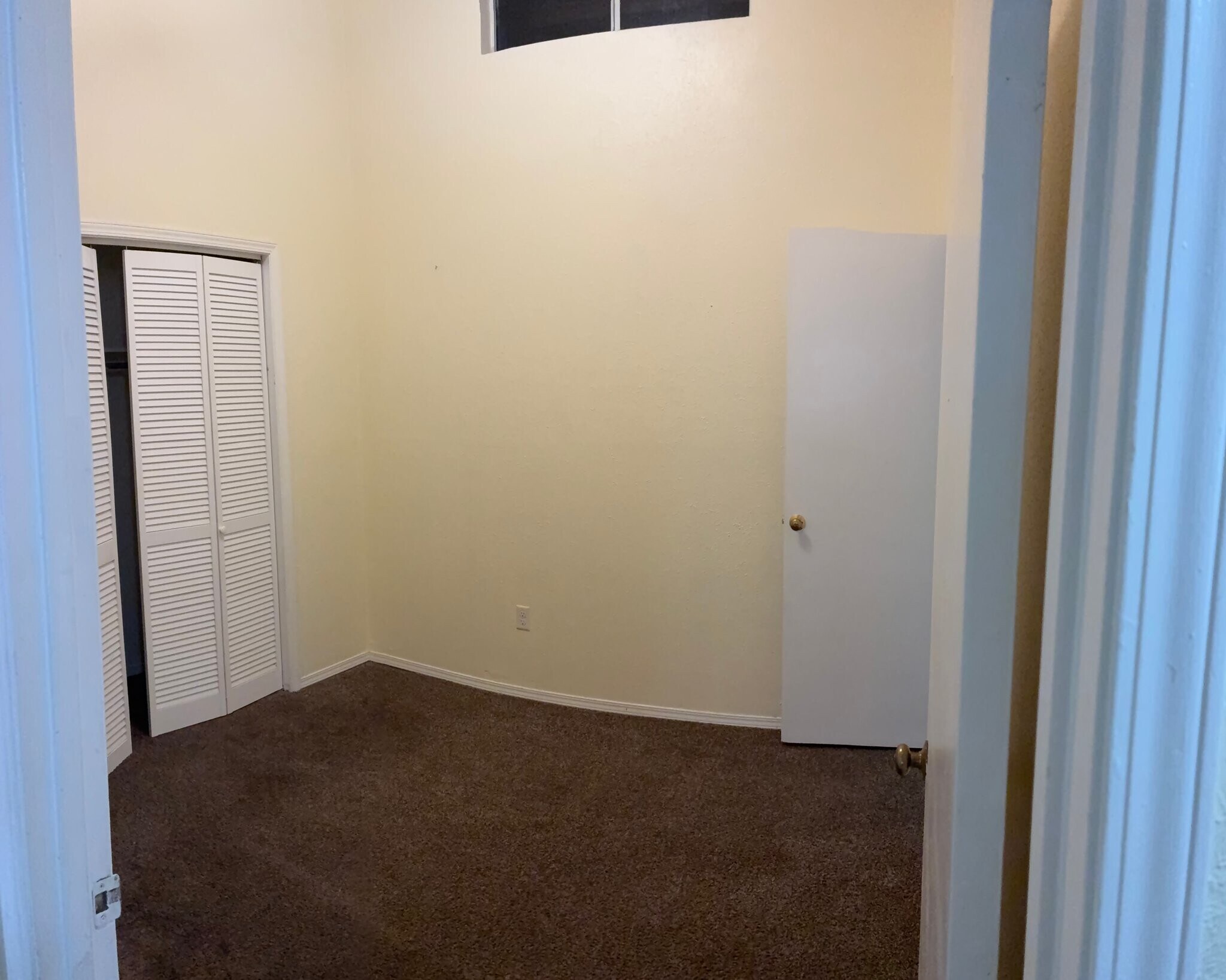 Building Photo - 2317 Giuffrias Ave