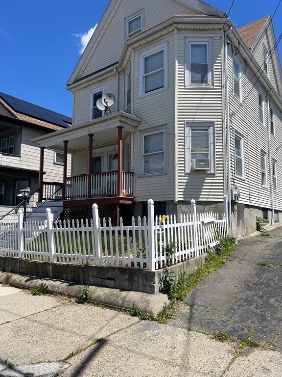 Primary Photo - 30-32-32 James St