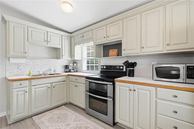 Building Photo - 1817 Hardman Ln