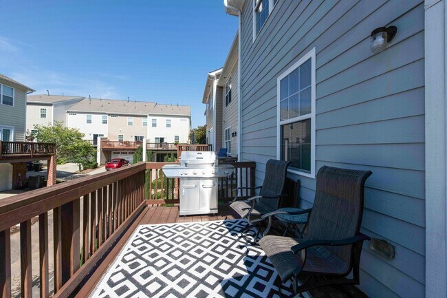 Building Photo - Spacious 3BR Townhome in Apex