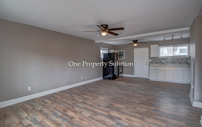 Building Photo - 4306 Louisiana Pl
