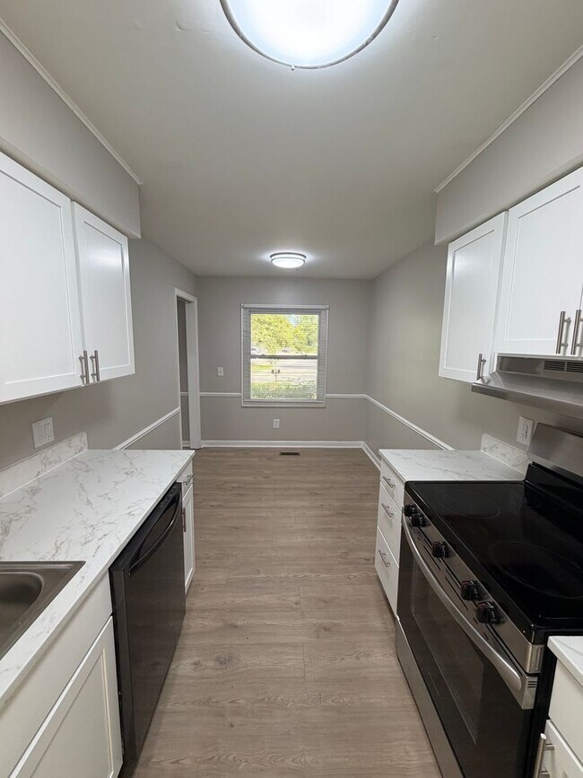 Building Photo - 601 Woodingham Dr