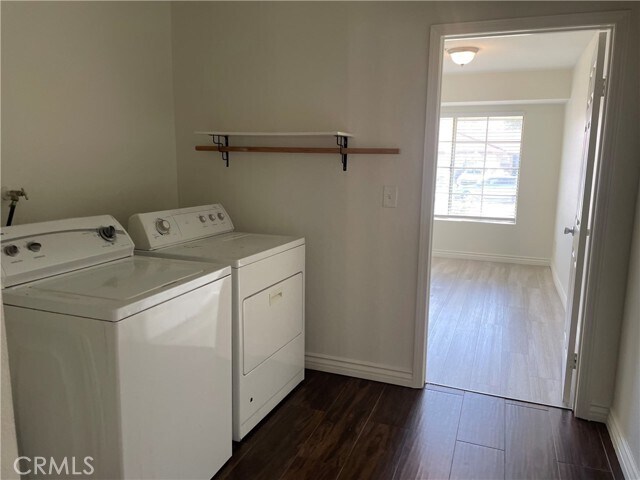 Building Photo - 18250 Shamrock St