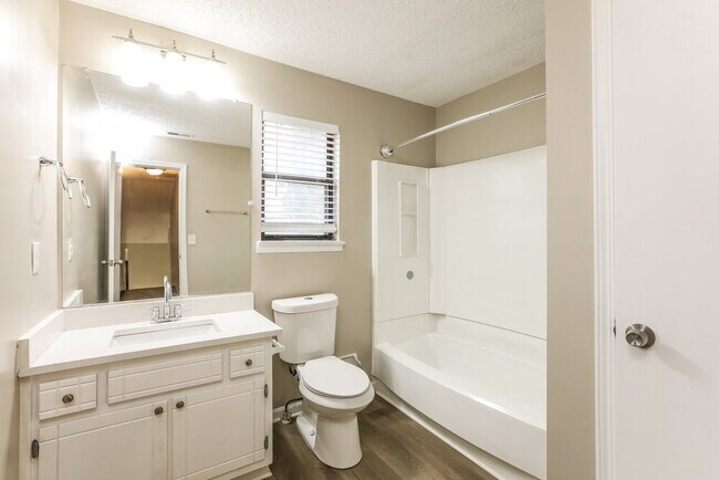 Building Photo - 338 St Patrick Dr SW