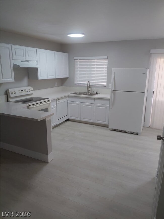 Building Photo - 5228 Garden Ln