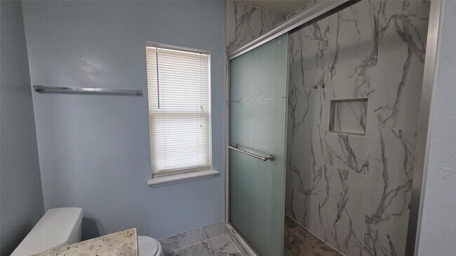 Building Photo - 15006 Delbarton Dr