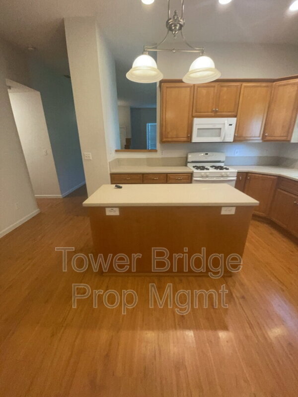 Building Photo - 1515 Knight Ct