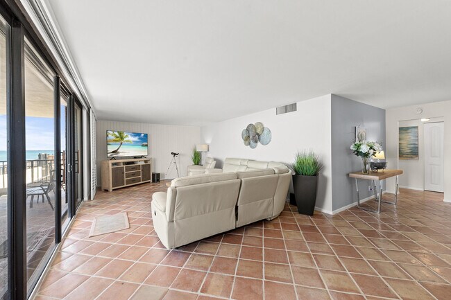 Building Photo - 3610 S Ocean Blvd