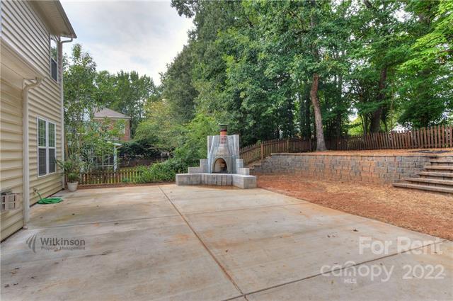 Building Photo - 8016 Lansford Rd