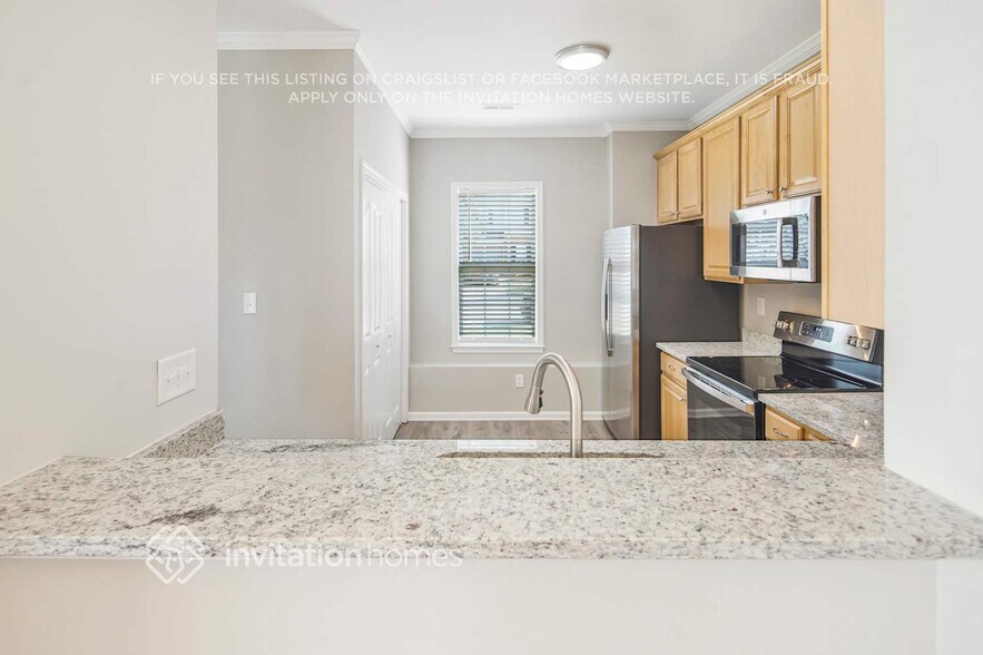 Building Photo - 3829 Thomas Ridge Dr