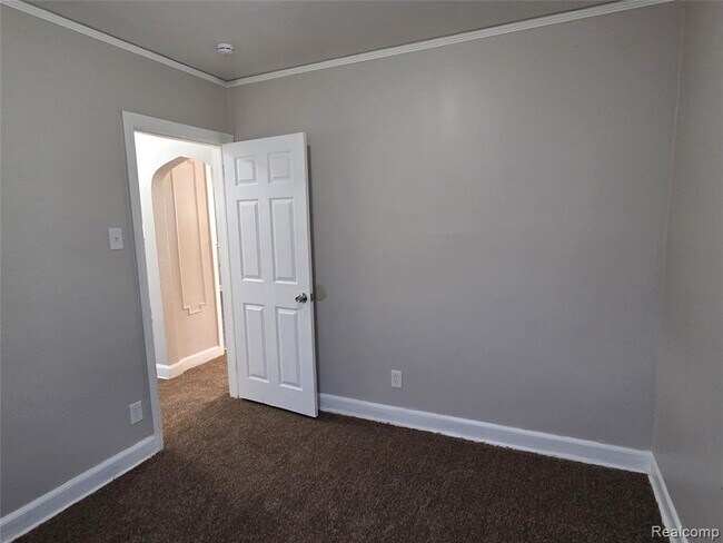 Building Photo - 5274 Nottingham Rd