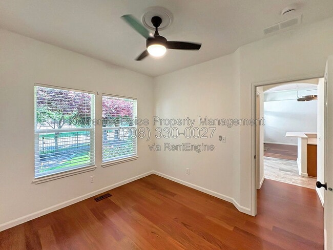 Building Photo - 650 E Whitney Ct