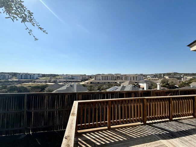 Building Photo - 5 bedroom, 3 bathroom home off TPC Parkway!