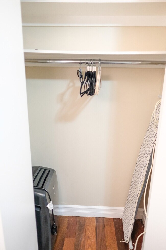 Building Photo - 65 W 107th St