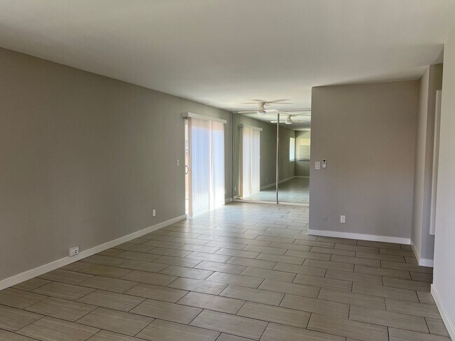 Building Photo - 3 Bedroom, 2 Bathroom