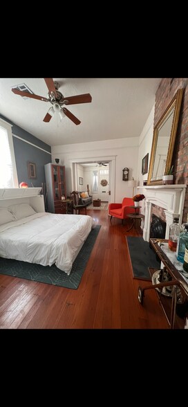 Building Photo - 426 S Hennessey St