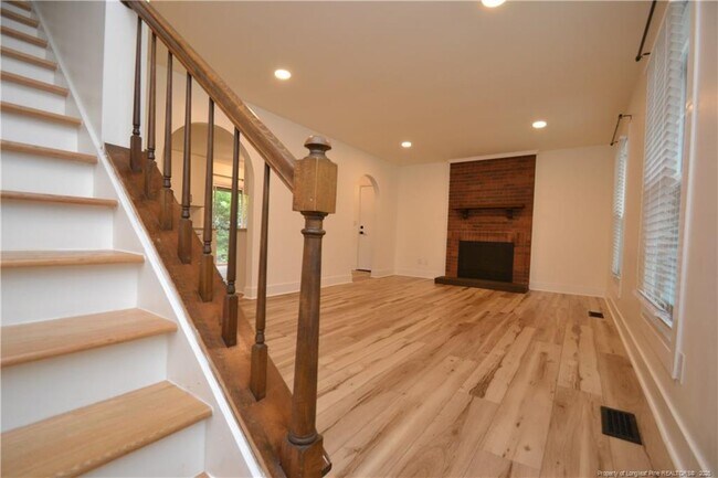 Building Photo - 1436 Lake Pine Dr