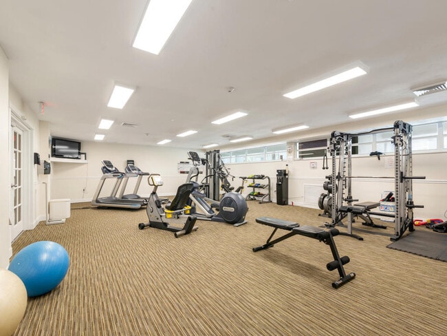 Building Photo - 3520 S Ocean Blvd