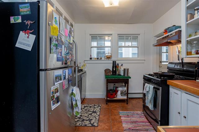 Building Photo - 167 Loomis St