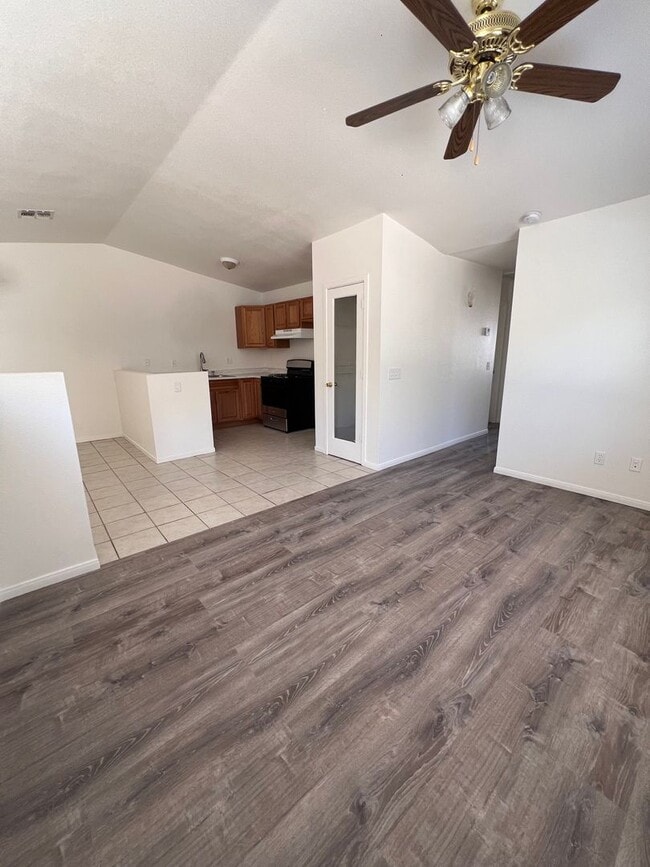 Building Photo - 7221 Murray Ln