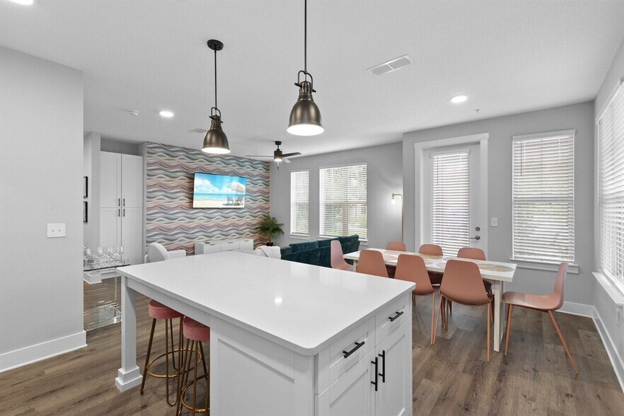 Building Photo - 11830 Buckfield Cir