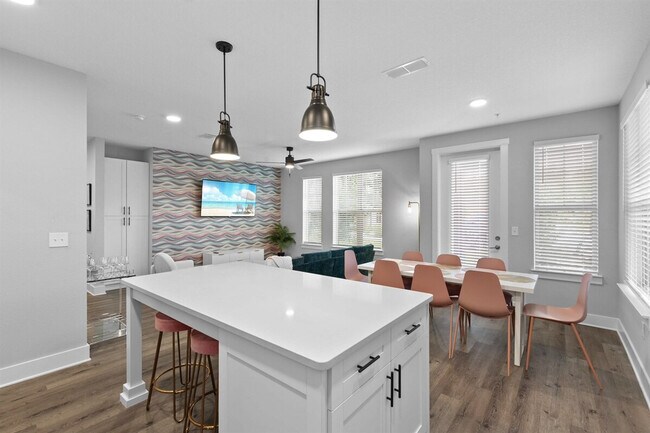 Building Photo - 11830 Buckfield Cir
