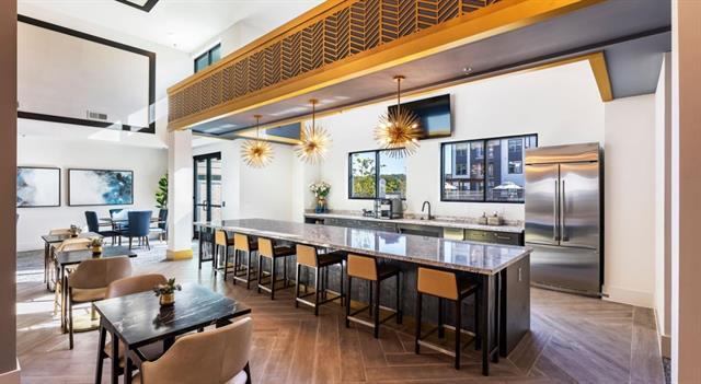 Building Photo - 4925 Scott Rd