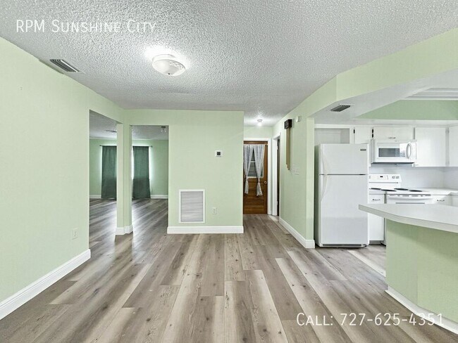 Building Photo - 12829 109th St