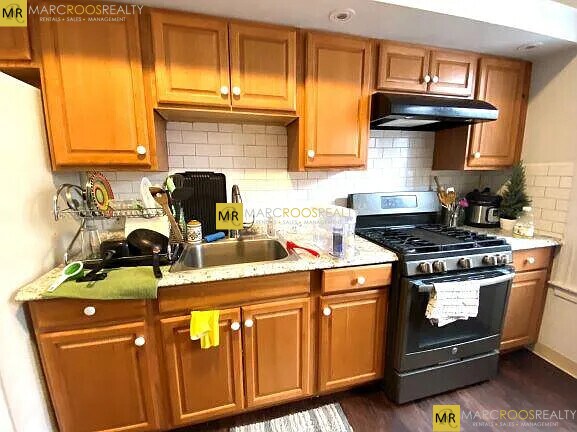 Building Photo - 73 Westland Ave