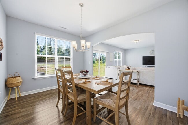 Building Photo - 450 Hawksbill Dr