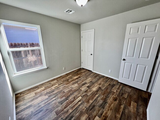 Building Photo - Well-maintained 3-bedroom, 2-bath single-story home built in 2016.