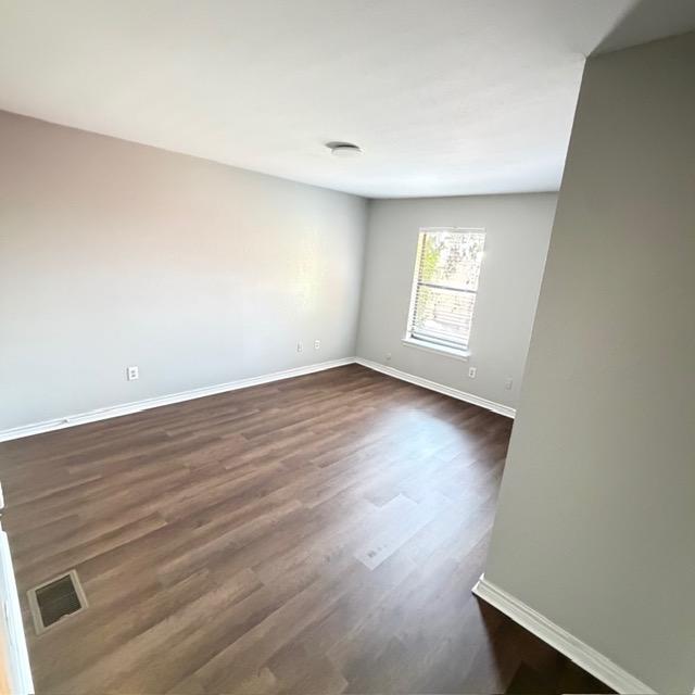 Building Photo - 708 Champion Ct