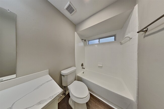 Building Photo - 3023 Glencullen Ln