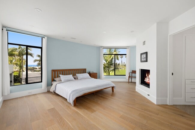 Building Photo - 43 Sea Colony Dr