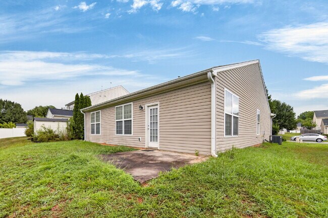 Building Photo - Available Now! Charming 3BR Ranch with 2-Car Garage Near Downtown Winston-Salem