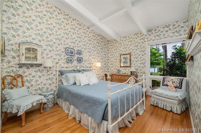 Building Photo - 8845 School House Rd