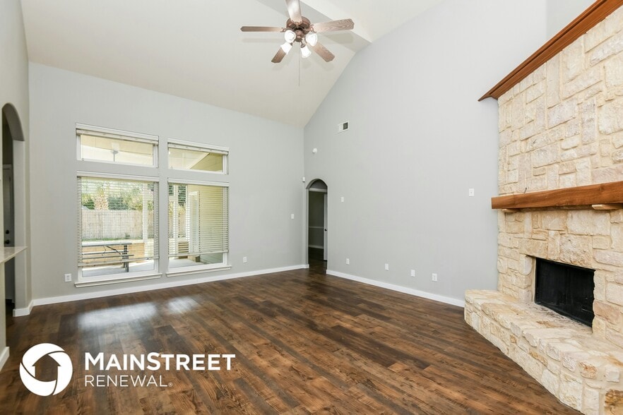 Building Photo - 983 Overbrook Cir
