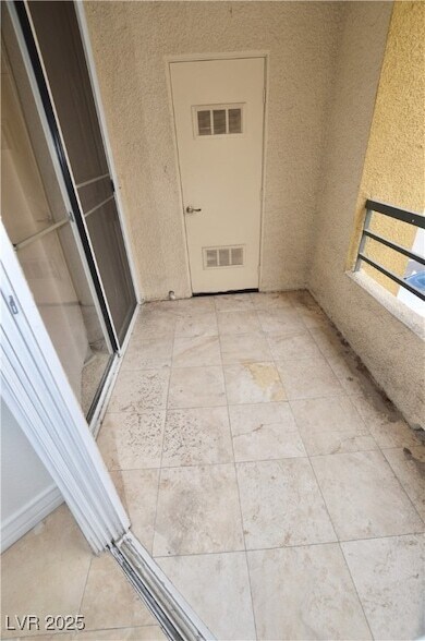 Building Photo - 270 E Flamingo Rd