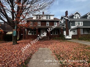 Building Photo - Cleveland Heights: 5 bedrooms, 2.5 Bathroo...