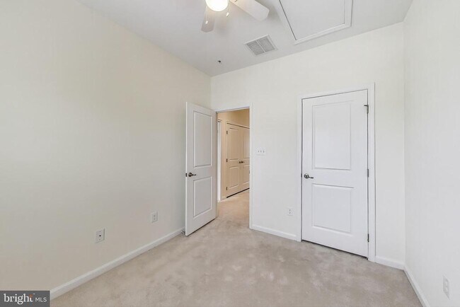 Building Photo - 13404 Waterford Hills Boulevard