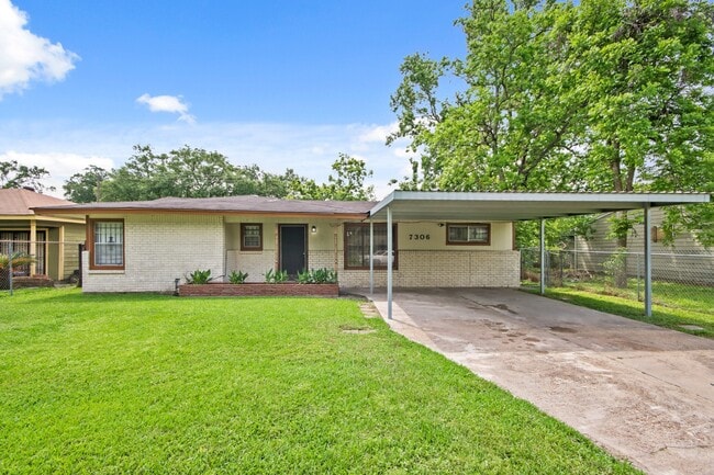 Building Photo - 7306 Parker Rd