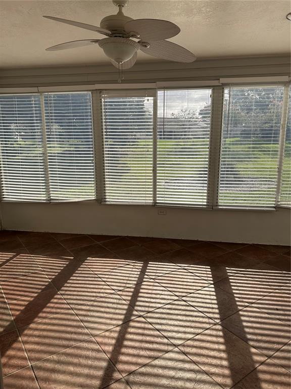 Building Photo - 917 Camino Del Rey Dr