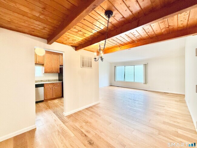 Building Photo - 64 Olcott Way