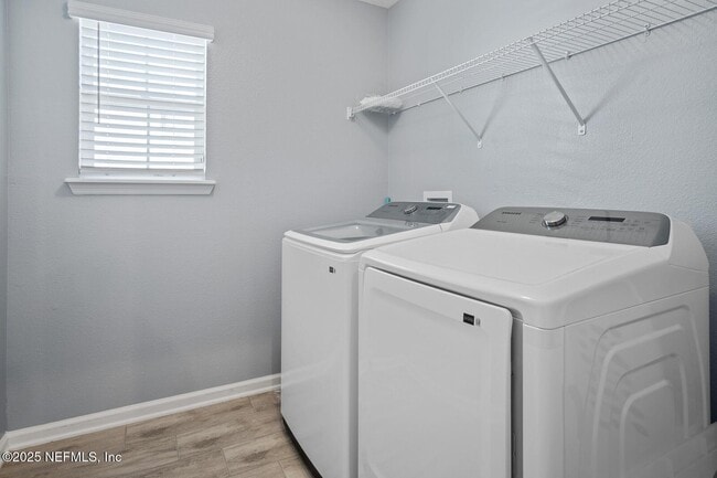 Building Photo - 11647 Pacific Dogwood Ct