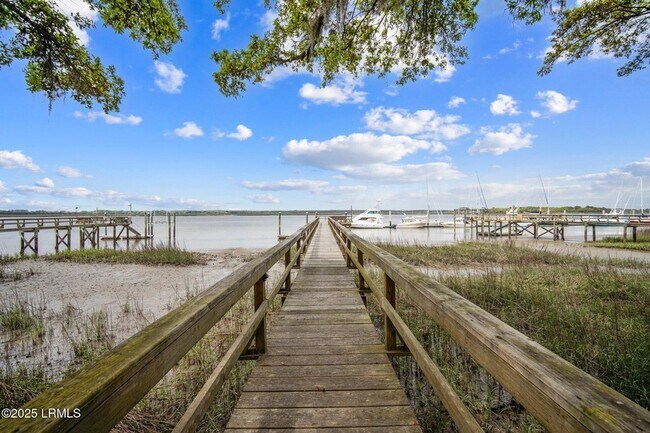 Building Photo - 32 Sparrow Nest Point